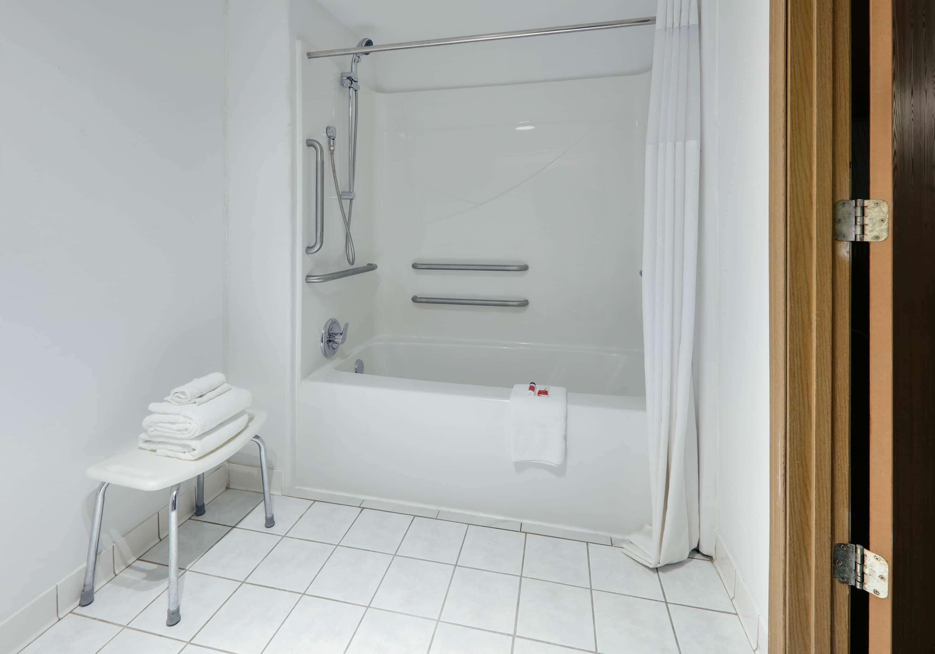 Days Inn & Suites By Wyndham Bentonville Extérieur photo