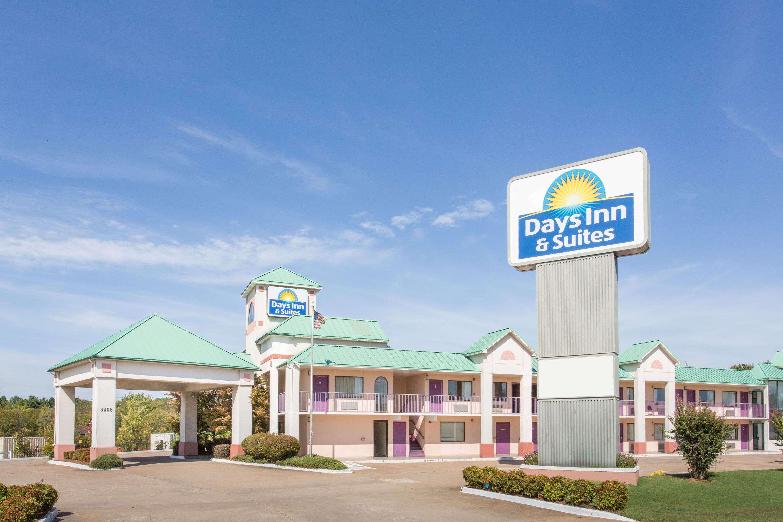 Days Inn & Suites By Wyndham Bentonville Extérieur photo