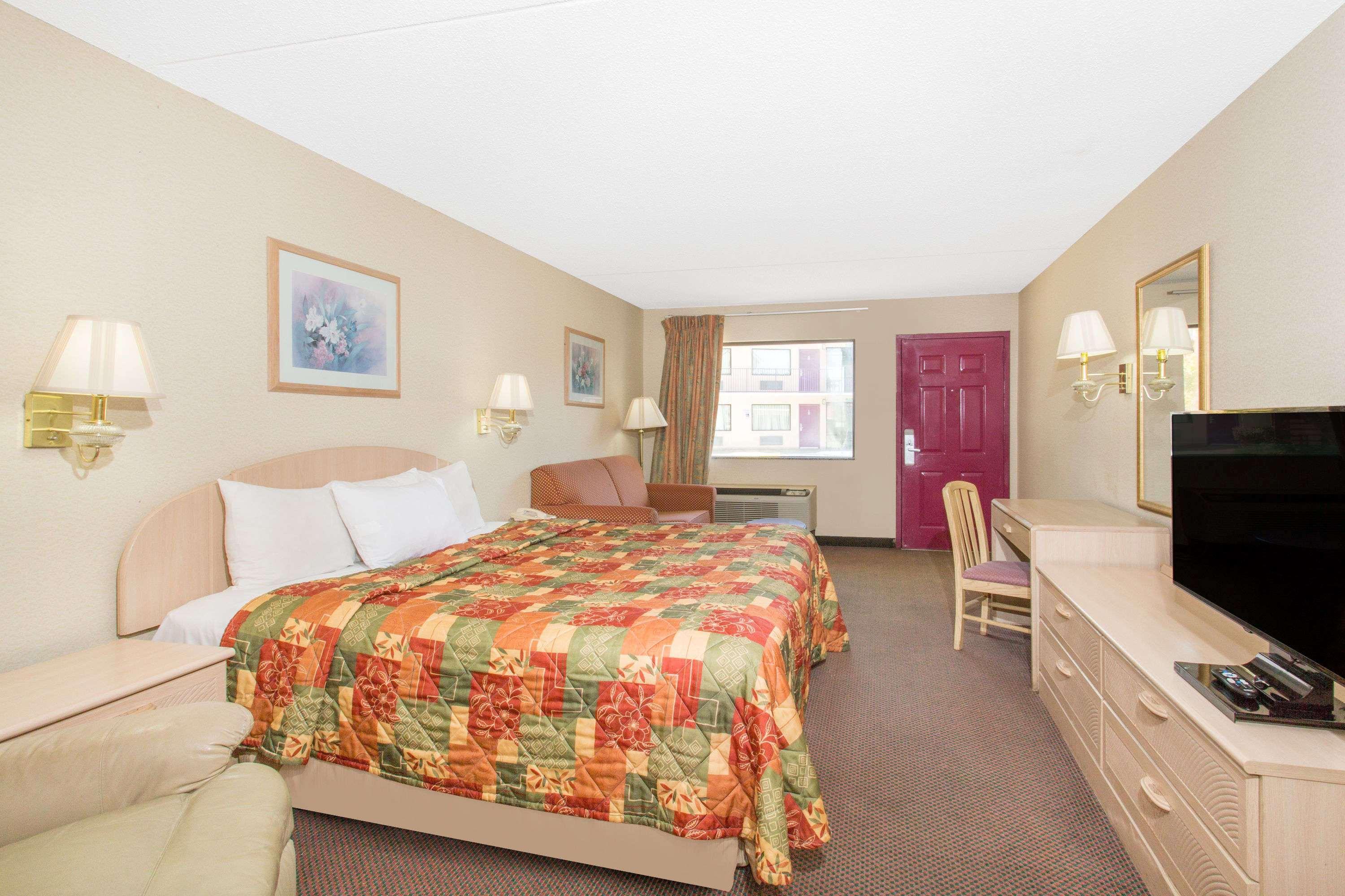 Days Inn & Suites By Wyndham Bentonville Extérieur photo
